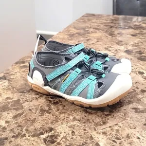 KEEN KNOTCH CREEK STEEL GRAY / WATTERFALL Quick Dry Hiking Shoes Sz. Youth 5 &amp; 3