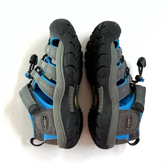 KEEN MAGNET BLUE GRAY BLACK NEWPORT H2 CINCH LACE WATER SHOES