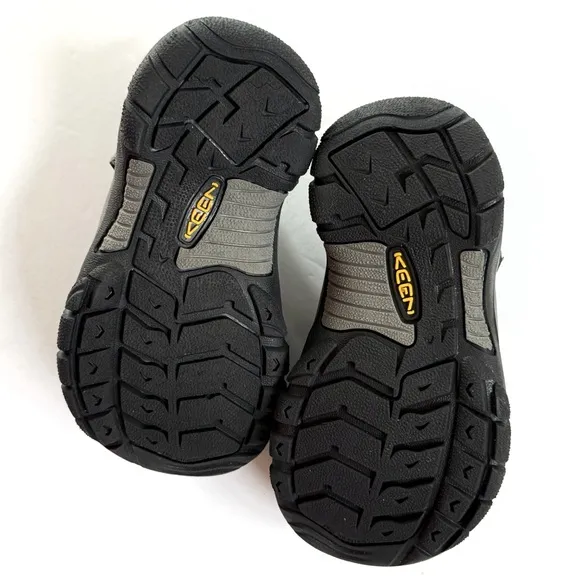KEEN MAGNET BLUE GRAY BLACK NEWPORT H2 CINCH LACE WATER SHOES
