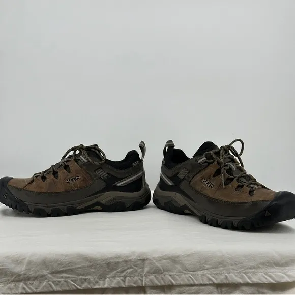 Keen Men's Brown Targhee III Hiking Shoes