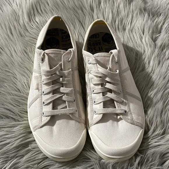 Keen natural canvas/star white Eldon slip on
