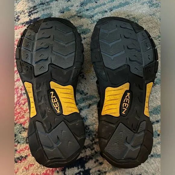Keen Newport H2 Sandal Black Water Shoes Black Men’s 12