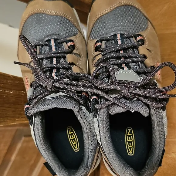 Keen Waterproof Lace Up Hiking Shoes