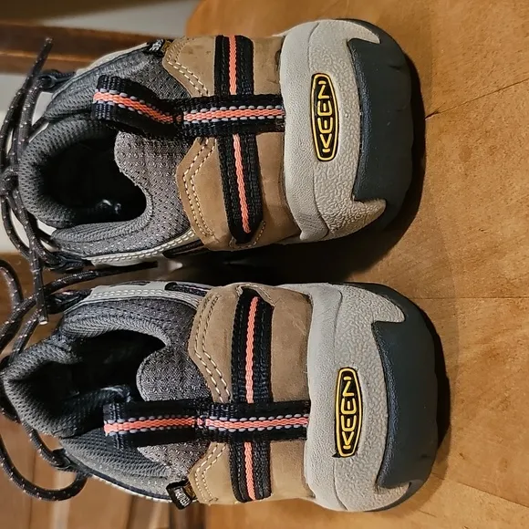Keen Waterproof Lace Up Hiking Shoes