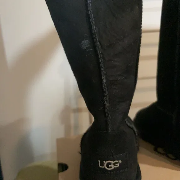 Kids girls Ugg boots tall black size 1 brand new