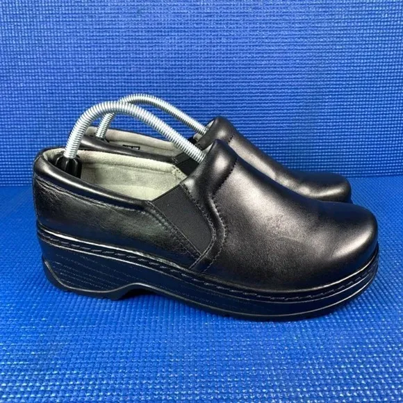 KLOGS FOOTWEAR NAPLES  Women Size 10W Black Slip Resistant Comfort Shoes 201710