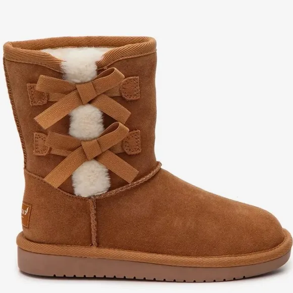 Kookaburra by Ugg Victoria Short Kid Boots