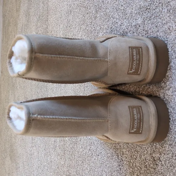 Koolaburra by UGG Tan Boots Women's size 5