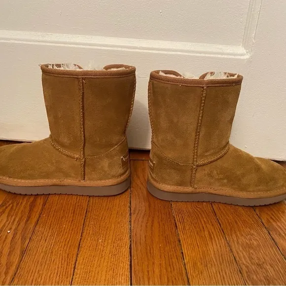 Koolaburra by UGG Victoria Short Chestnut Boots Size 12.