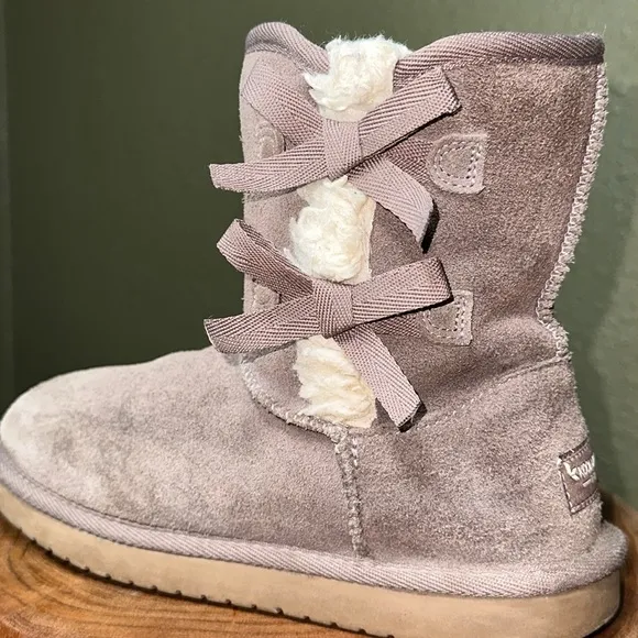 KOOLABURRA by UGG Victoria Women’s Short Winter Boots