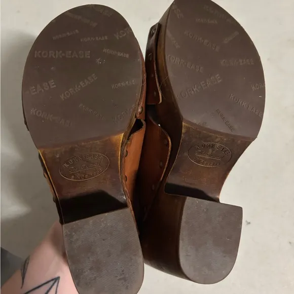 Kork-Ease Brown Leather Mules with Cross-Over Design Size 9