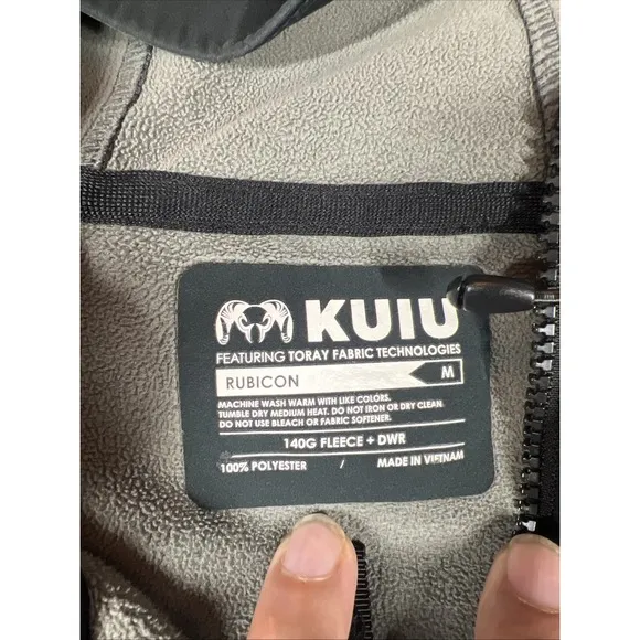 KUIU Rubicon Hooded Men's Soft Shell Water Resistant VIAS Jacket Size Medium