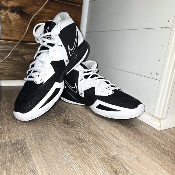 Kyrie Infinity TB Nike Basketball Shoes