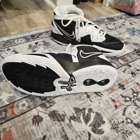 Kyrie Infinity TB Nike Basketball Shoes