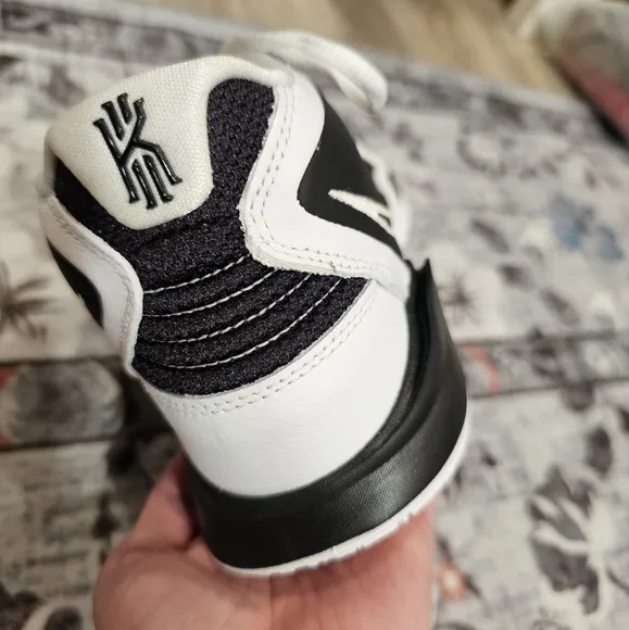 Kyrie Infinity TB Nike Basketball Shoes