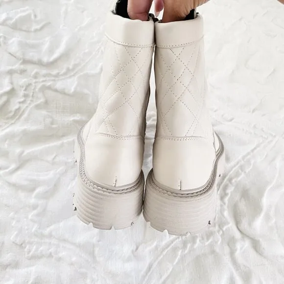 La Canadienne  Yasmine Lace Up Boots Size 5.5 New $598