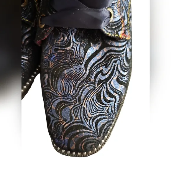 L'Artiste Originala Navy Booties Size 39/8.5.   C01013