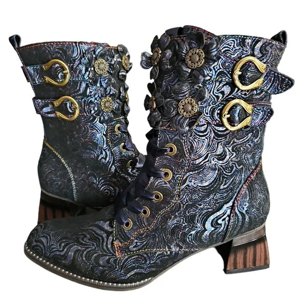 L'Artiste Originala Navy Booties Size 39/8.5.   C01013