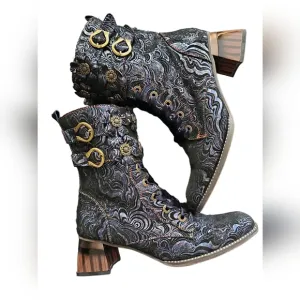 L'Artiste Originala Navy Booties Size 39/8.5.   C01013