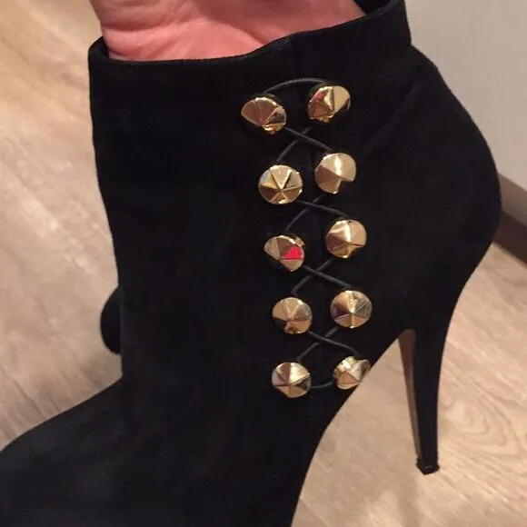 🎉Last deal 🎉Vince Camuto short boots ❤️