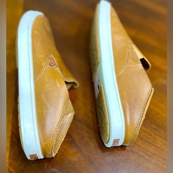 Leather Shoes Olukai Pehuea Leather Slip-On Shoes W 6.5