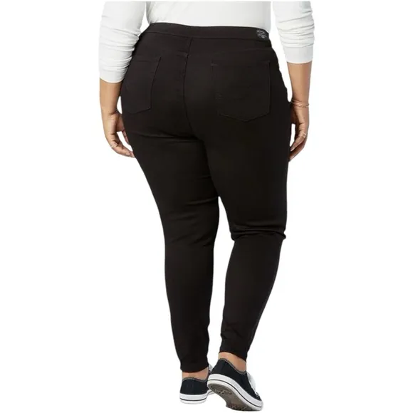 Levi Strauss Signature Gold Women's Totally Shaping Pull-on Skinny Jeans