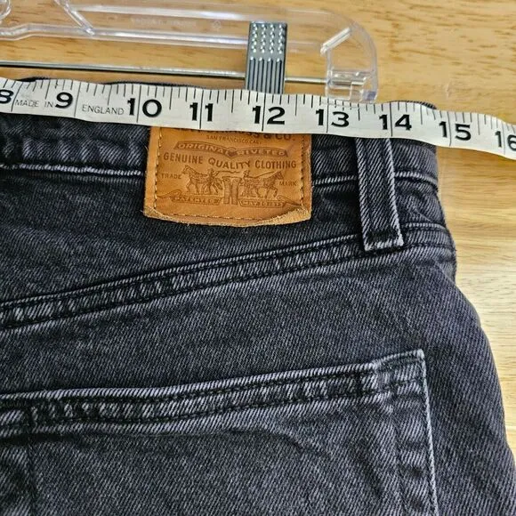 Levi's Premium‎ Ribcage Shorts (size 27) Black Denim Cotton Button Fly Womens