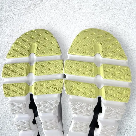 Like NEW Cloudswift 3 Running Shoes by On Running