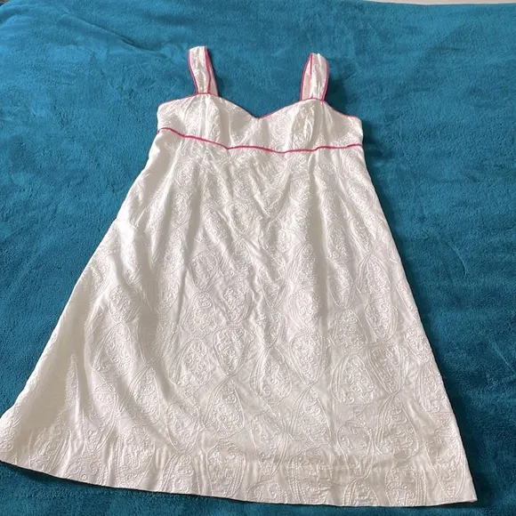 Lilly Pulitzer White With Pink Trim Dress Size 8