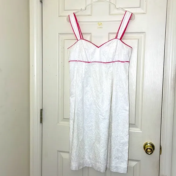 Lilly Pulitzer White With Pink Trim Dress Size 8
