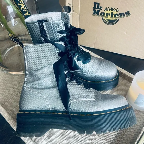 LIMITED EDITION! Doc Martens Jadon Silver Stud Emboss Leather Platform Boots