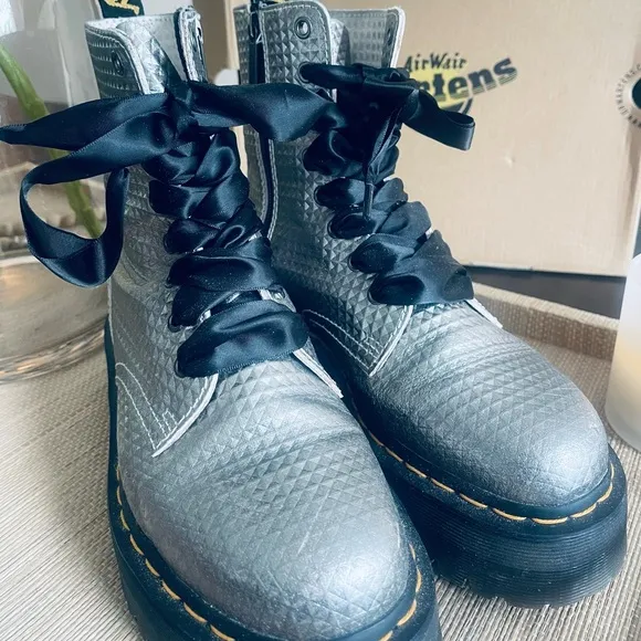 LIMITED EDITION! Doc Martens Jadon Silver Stud Emboss Leather Platform Boots