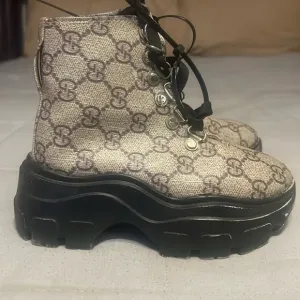 Little girls GUCCI short boots