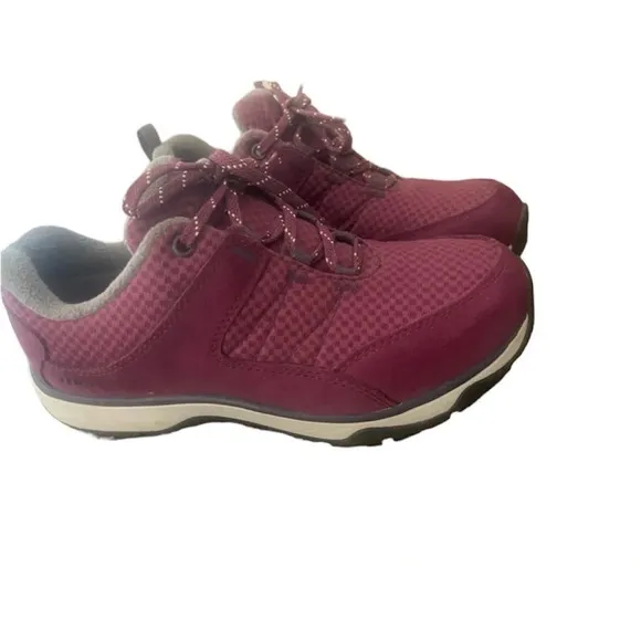 L.L bean TEK 2.5 woman’s waterproof/ insulated shoes