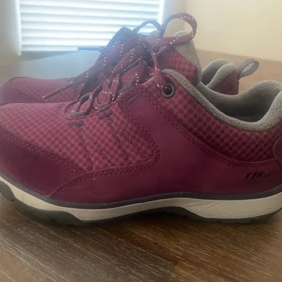 L.L bean TEK 2.5 woman’s waterproof/ insulated shoes
