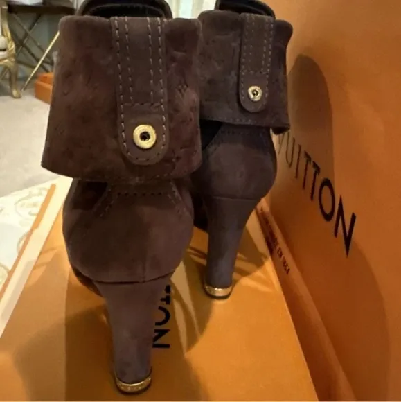 Louis Vuitton Suede Short Boots