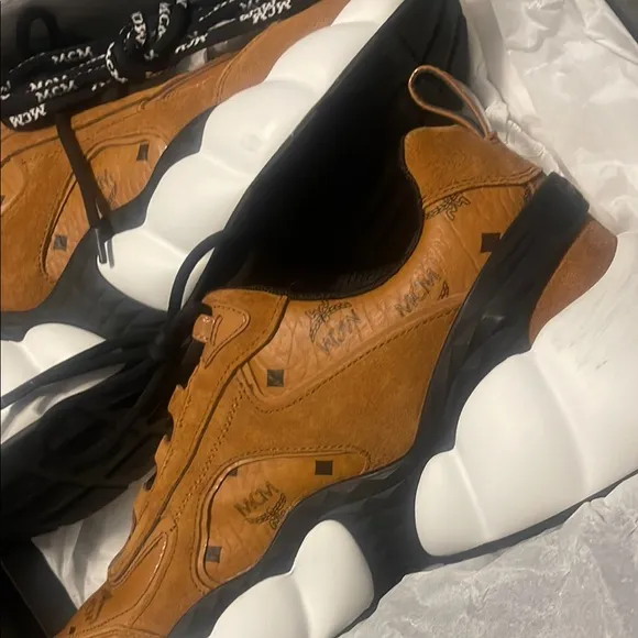 MCM Men's Tan Sneakers