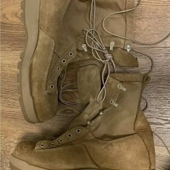 McRae Footwear Military Combat Boots Size 12.5R Gore-Tex Vibram US Army