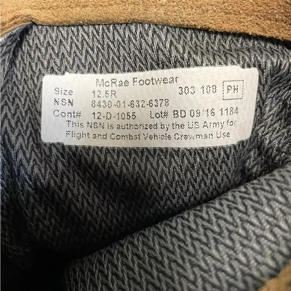 McRae Footwear Military Combat Boots Size 12.5R Gore-Tex Vibram US Army