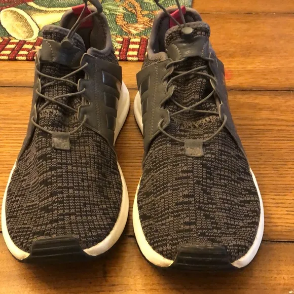 Men’s Adidas Running Shoe Size 7 Gray w/ Pink Quick Tie