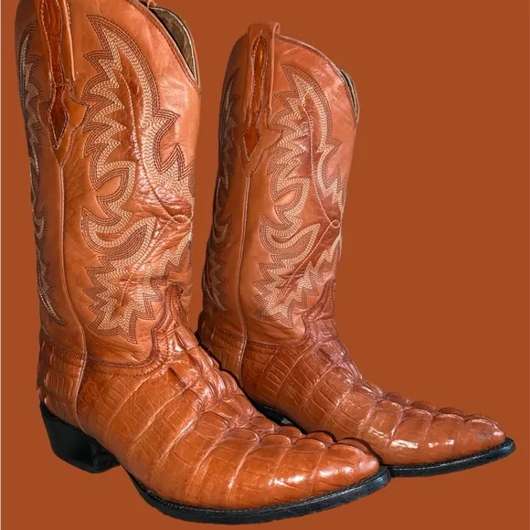Men’s cayman look leather boots sz 9