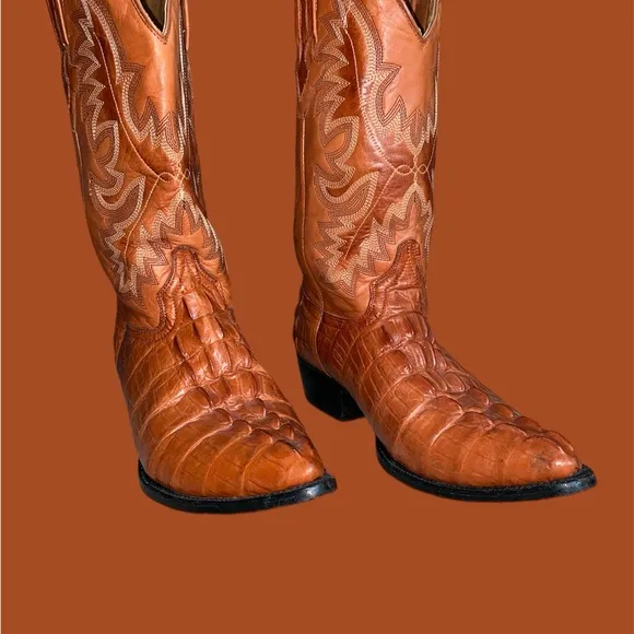 Men’s cayman look leather boots sz 9