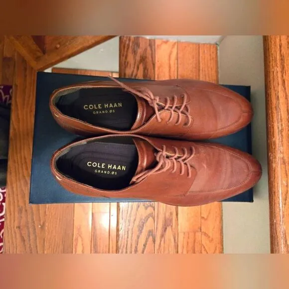 Men's Cole Haan Leather shoes  11.5