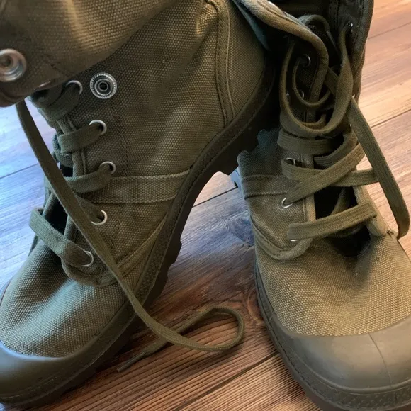 Men’s Palladium Pallabrouse Olive Green Military Baggy Boot Sz 8