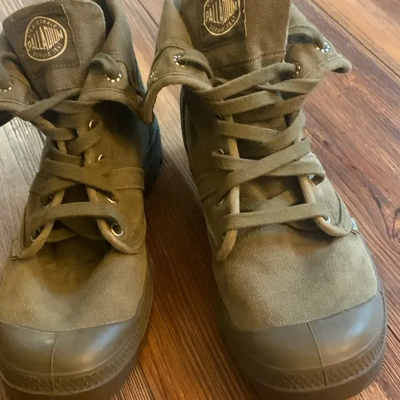 Men’s Palladium Pallabrouse Olive Green Military Baggy Boot Sz 8