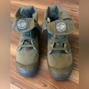Men’s Palladium Pallabrouse Olive Green Military Baggy Boot Sz 8