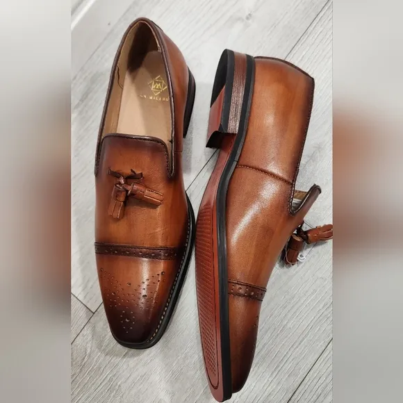 Men's shoes, La Milano, Mens Tracy 11 Tasseled Leather Loafer, Size 9 M.