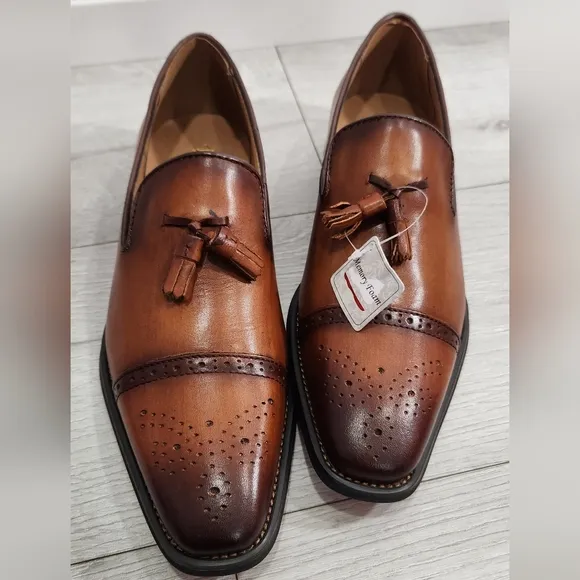 Men's shoes, La Milano, Mens Tracy 11 Tasseled Leather Loafer, Size 9 M.