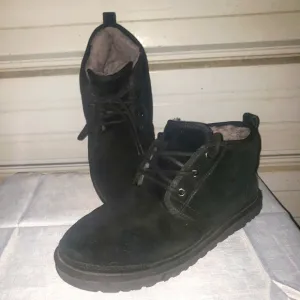 Men's Size 11 UGG Neumel Chukka Boots Black shoes warm winter