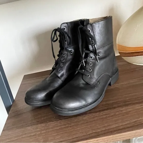 Men's UGG Laurus Leather Military Boots, Size 9